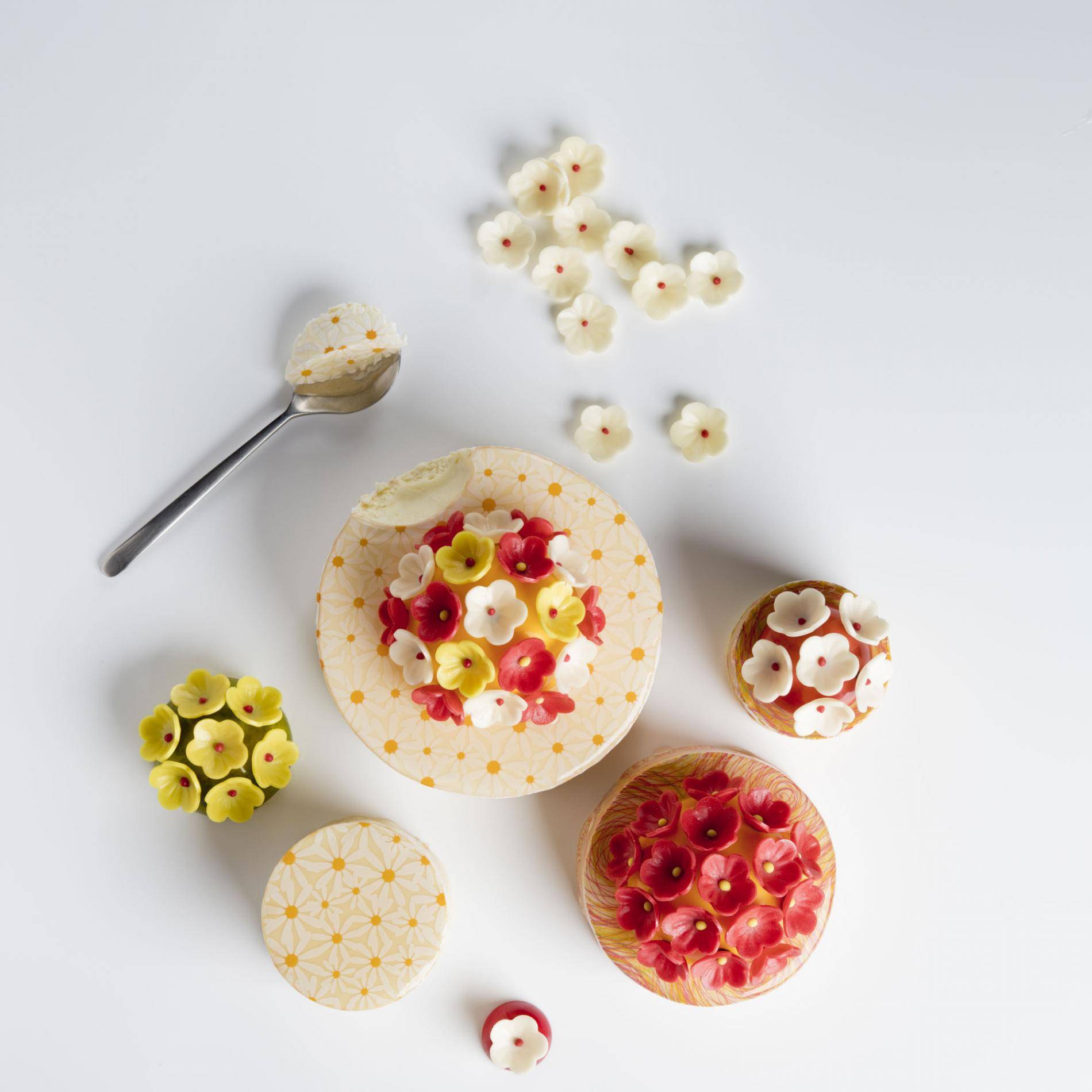 Flower bombs Mona Lisa